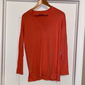 Ann Taylor Size M coral/salmon Lightweight tunic Length Sweater.